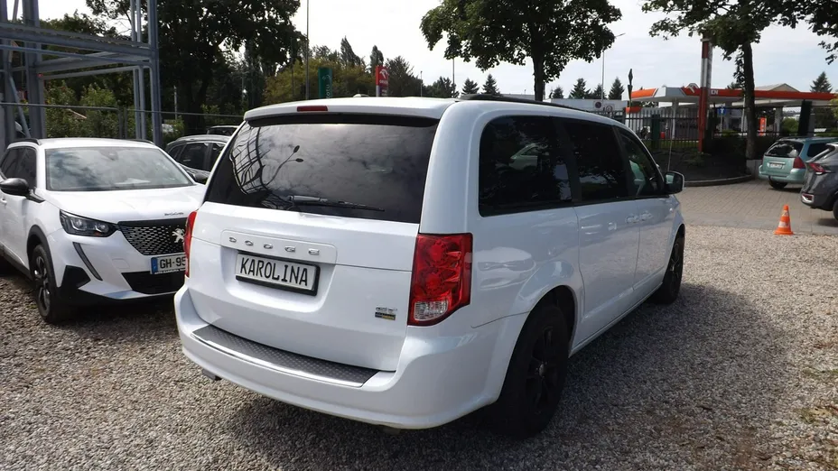 DODGE Grand Caravan -