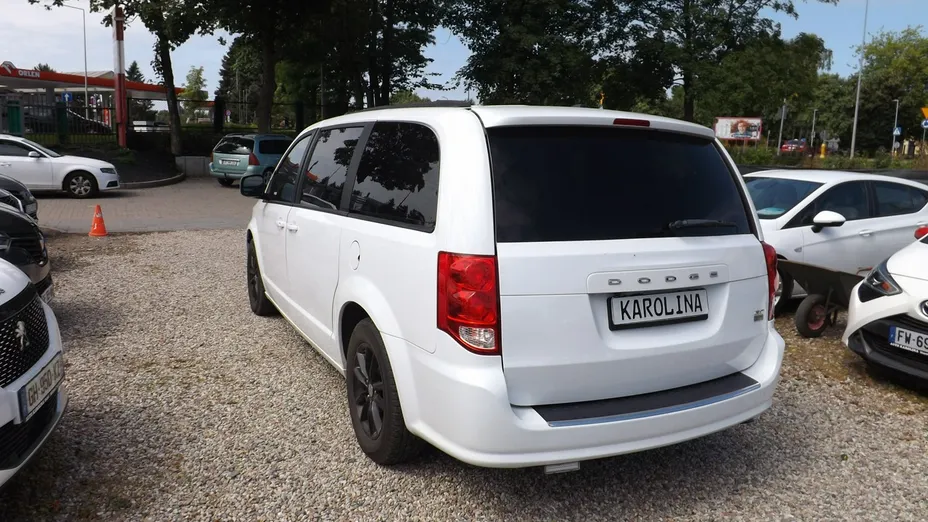 DODGE Grand Caravan -