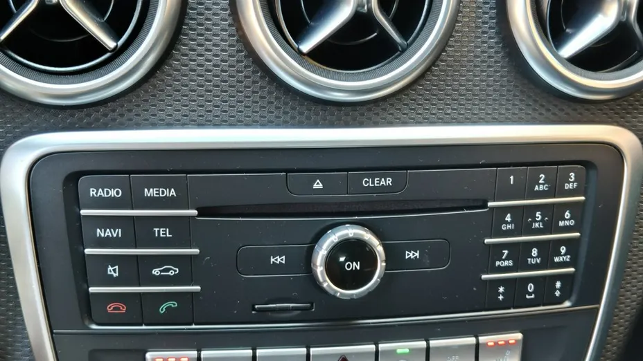 MERCEDES-BENZ A Klasa -