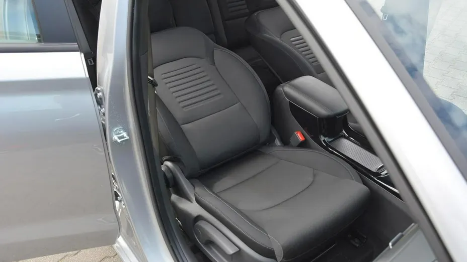 HYUNDAI i30 -
