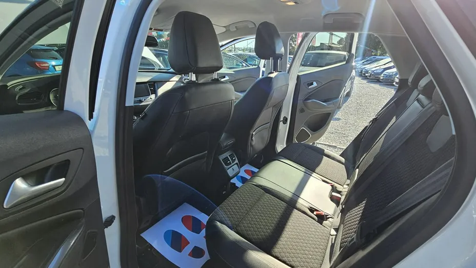 OPEL Grandland X -