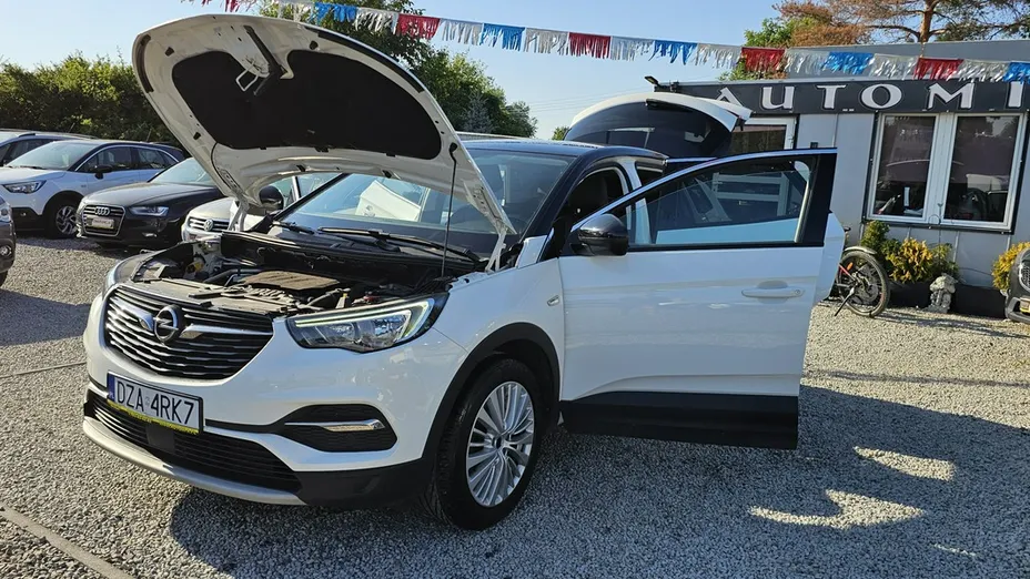 OPEL Grandland X -