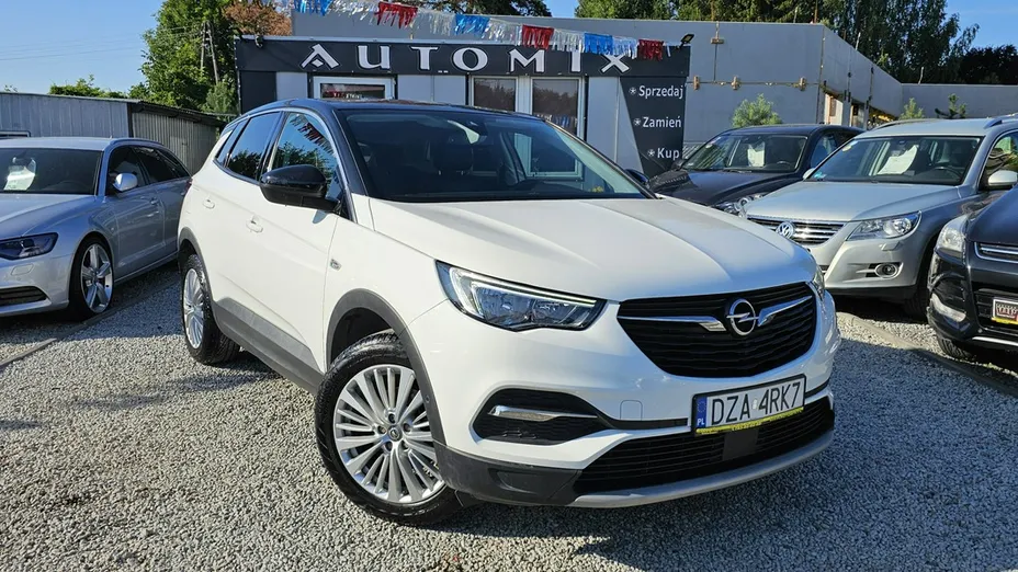 OPEL Grandland X -