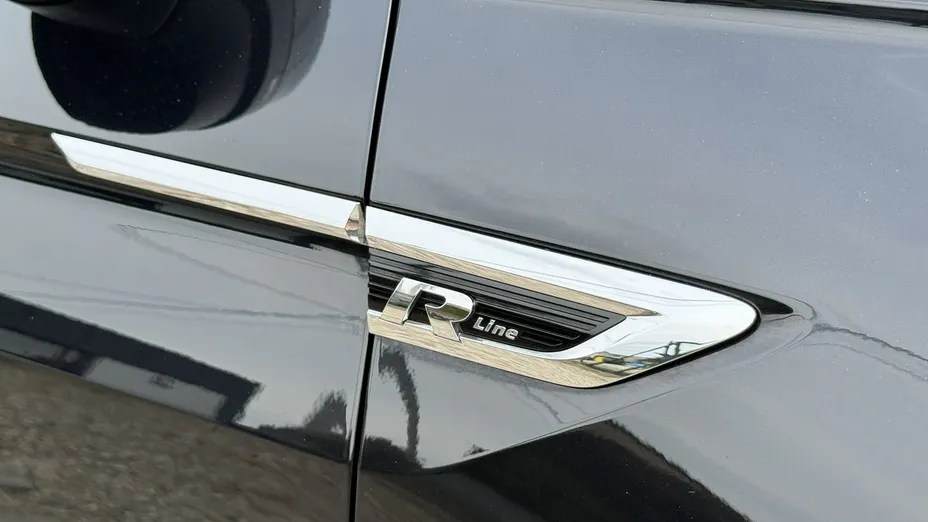 VOLKSWAGEN Tiguan -
