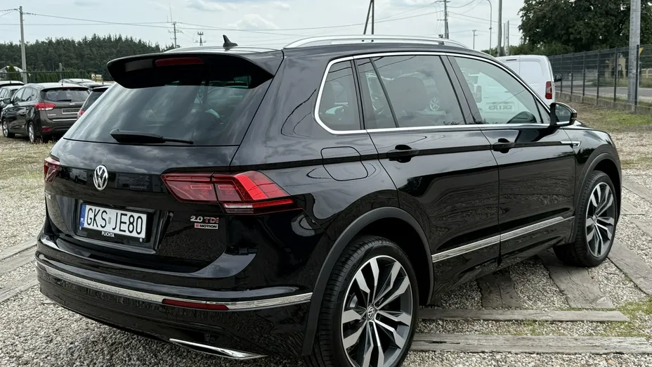 VOLKSWAGEN Tiguan -