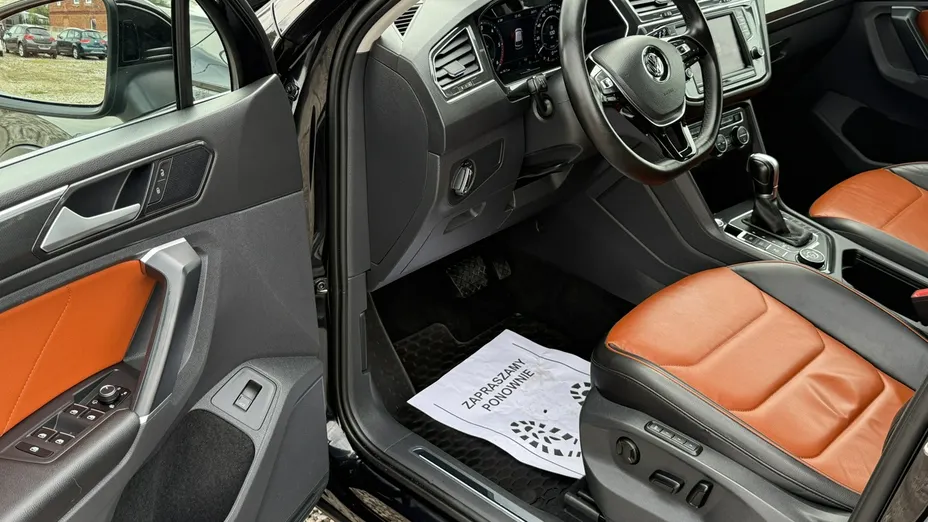 VOLKSWAGEN Tiguan -