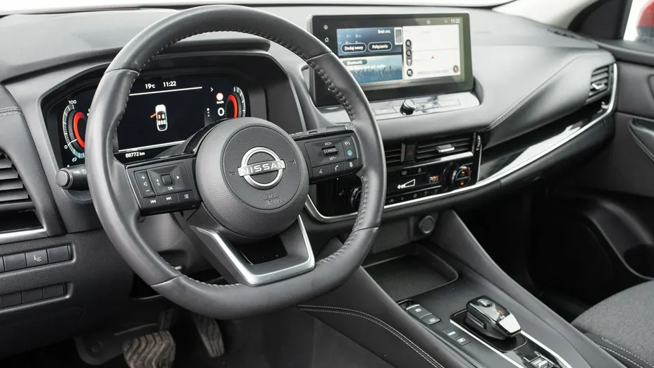 NISSAN Qashqai -