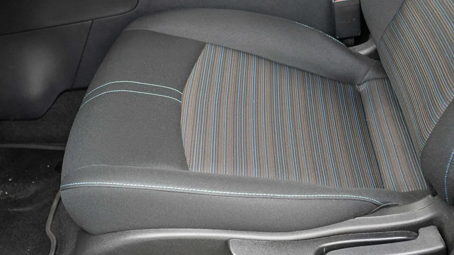 NISSAN Leaf -