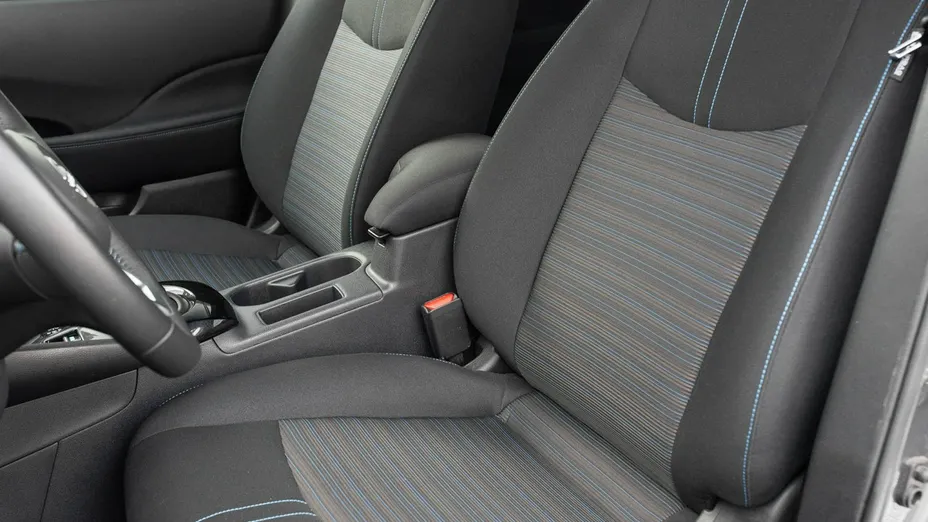 NISSAN Leaf -