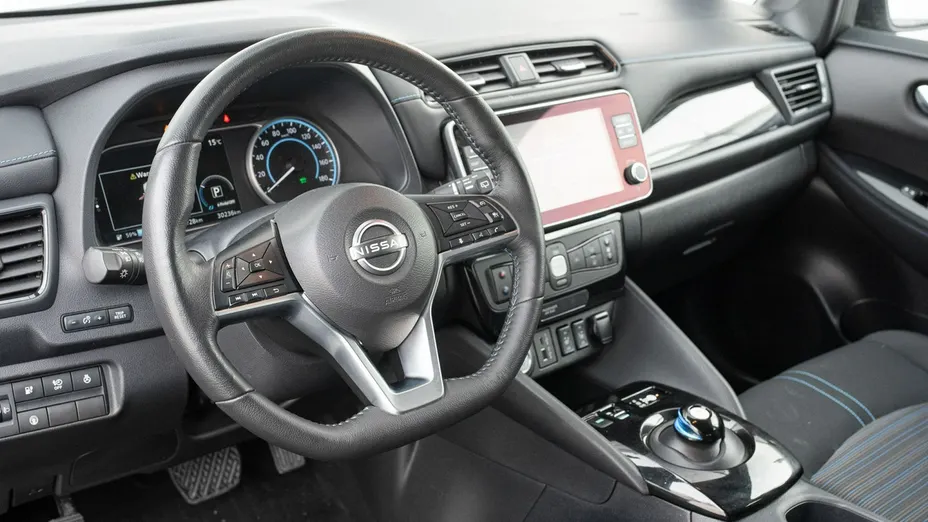 NISSAN Leaf -
