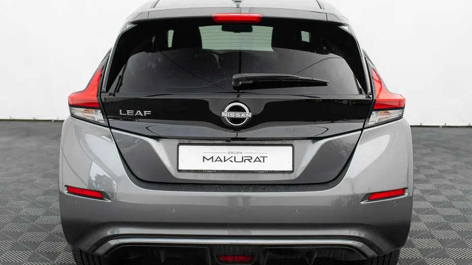 NISSAN Leaf -