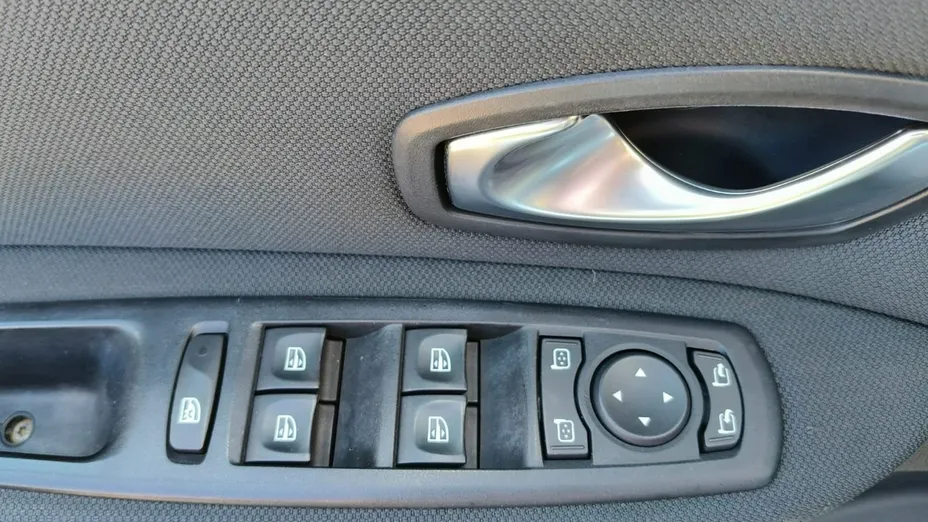 RENAULT Scenic -