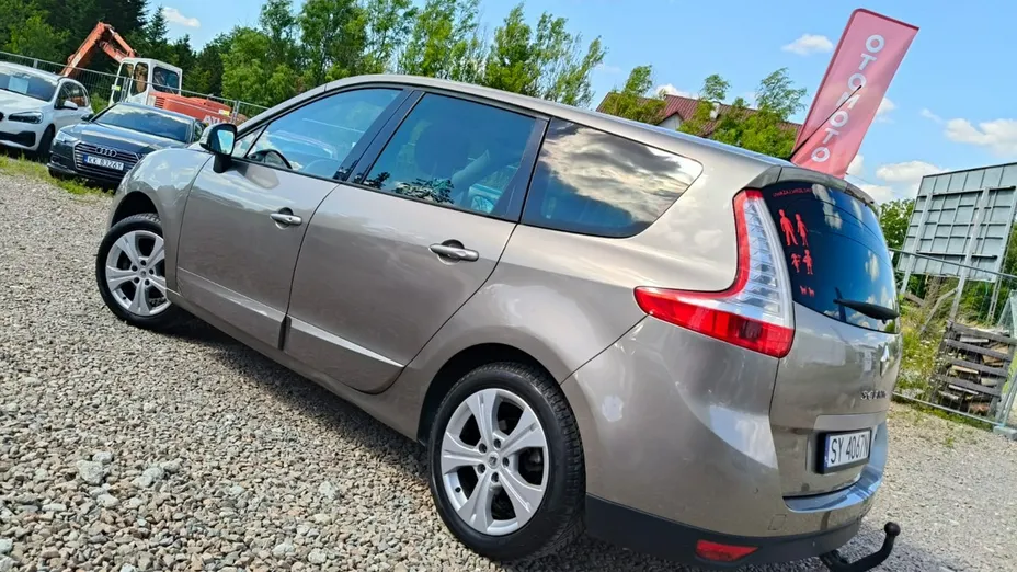 RENAULT Scenic -