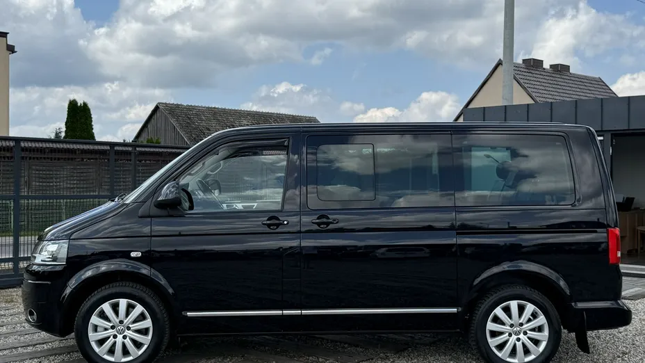 VOLKSWAGEN Multivan -