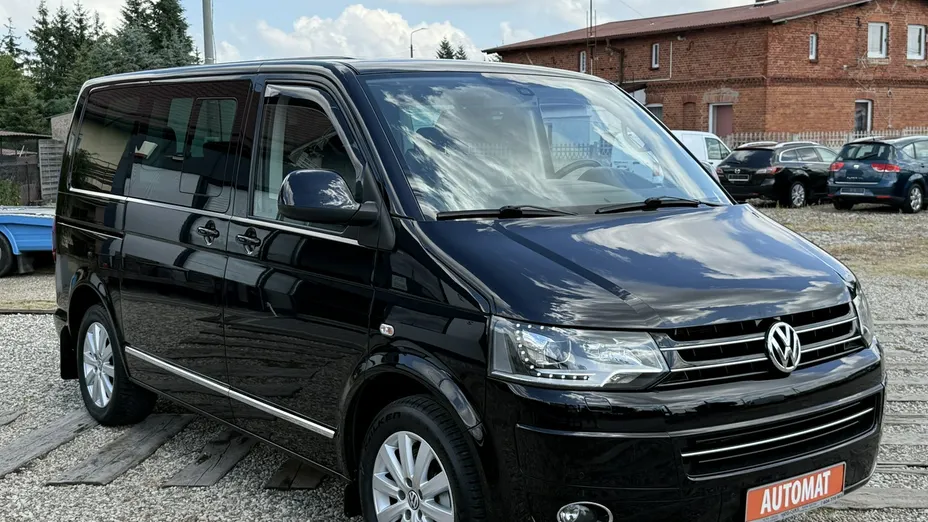 VOLKSWAGEN Multivan -