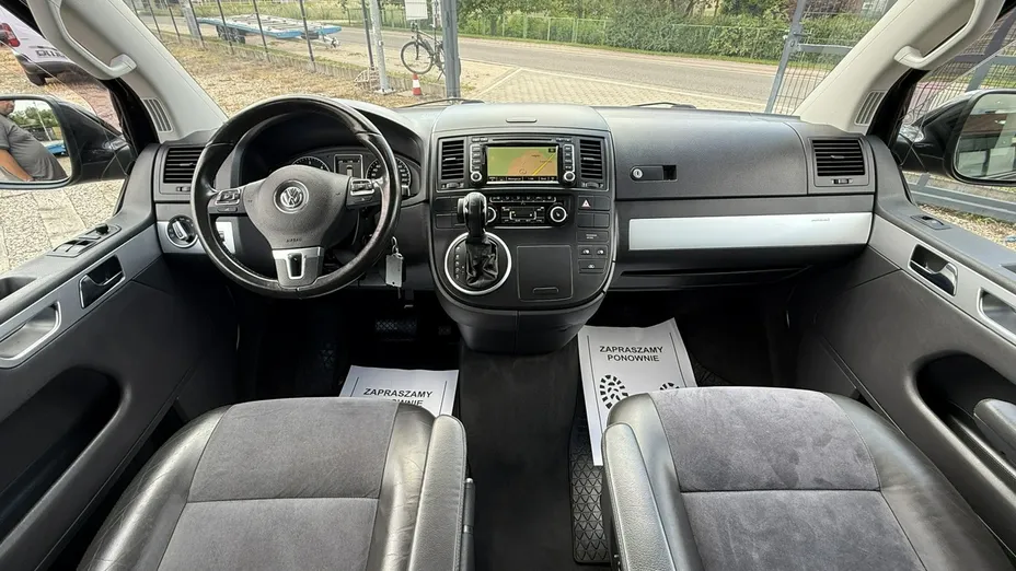VOLKSWAGEN Multivan -