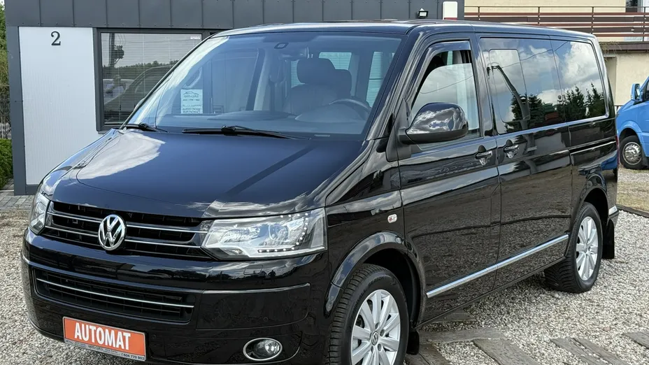 VOLKSWAGEN Multivan -