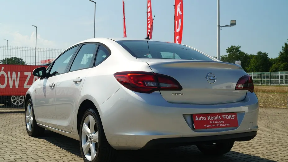 OPEL Astra -