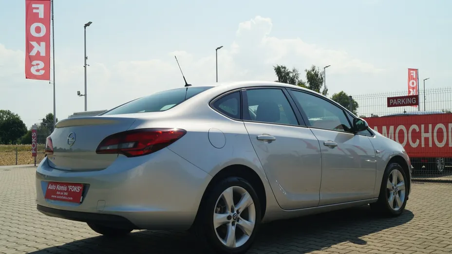 OPEL Astra -