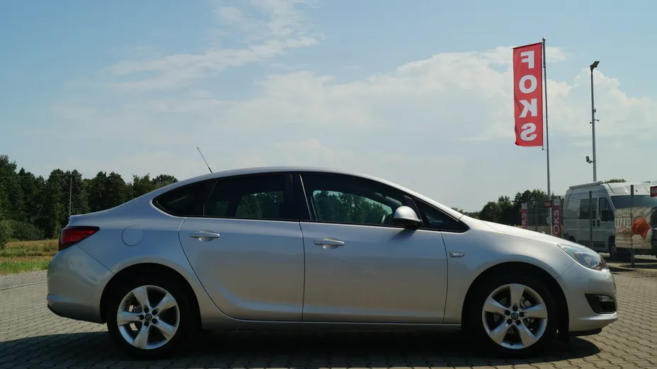 OPEL Astra -
