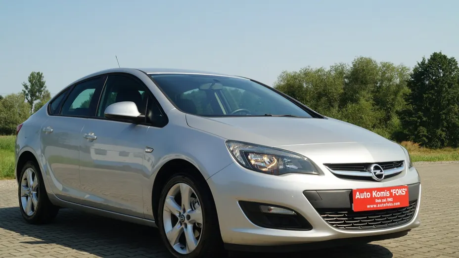 OPEL Astra -