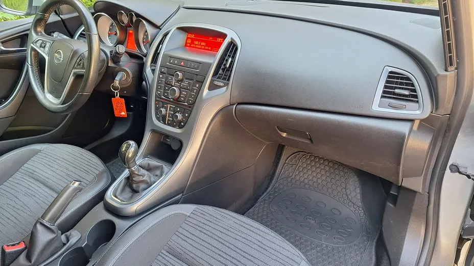 OPEL Astra -