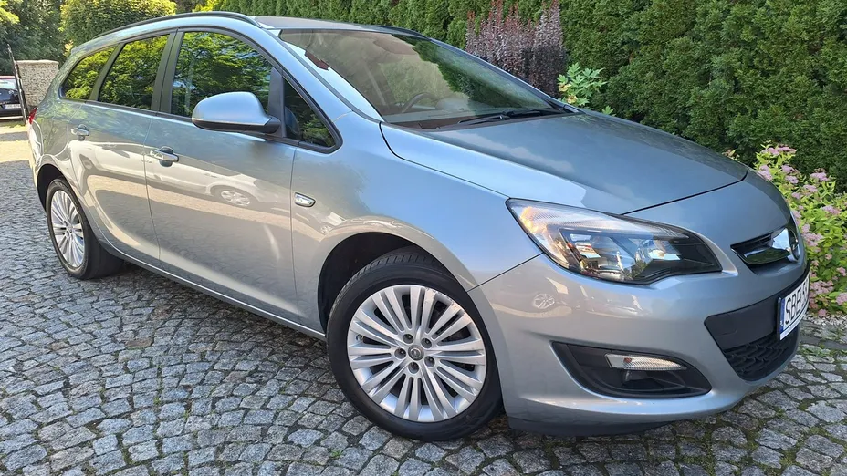 OPEL Astra -