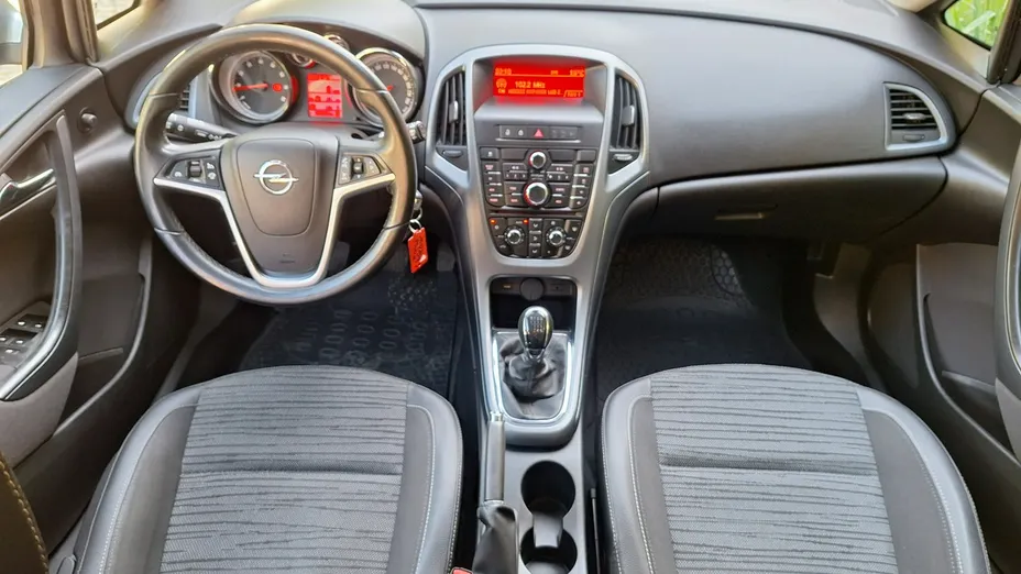 OPEL Astra -