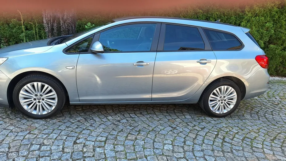 OPEL Astra -