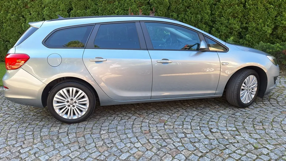 OPEL Astra -