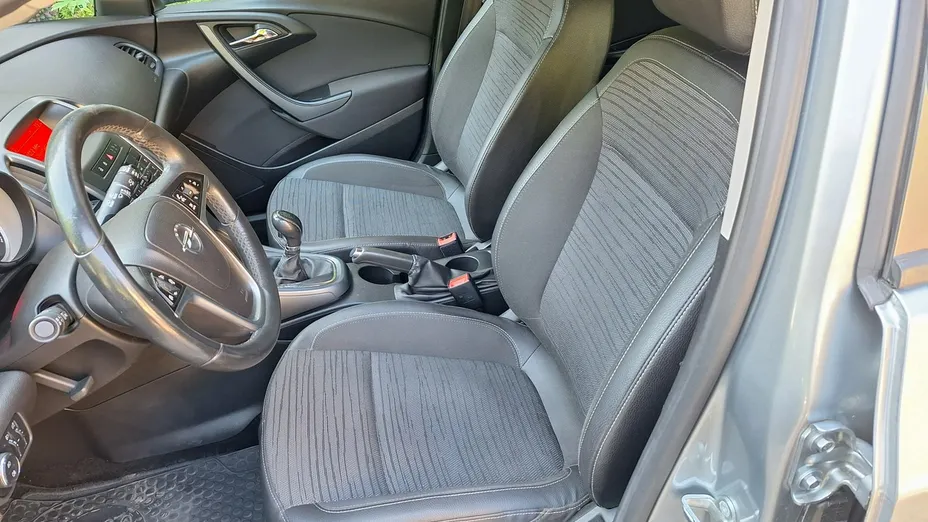 OPEL Astra -