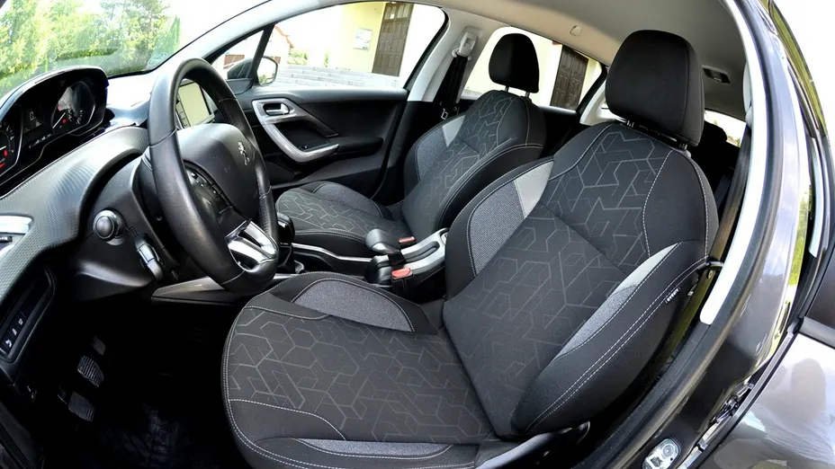 PEUGEOT 2008 -