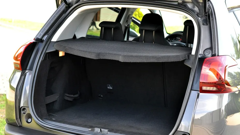 PEUGEOT 2008 -
