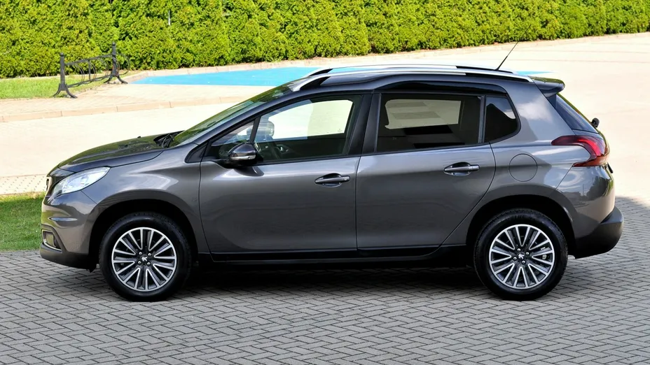PEUGEOT 2008 -