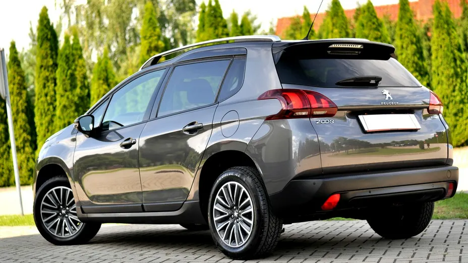 PEUGEOT 2008 -