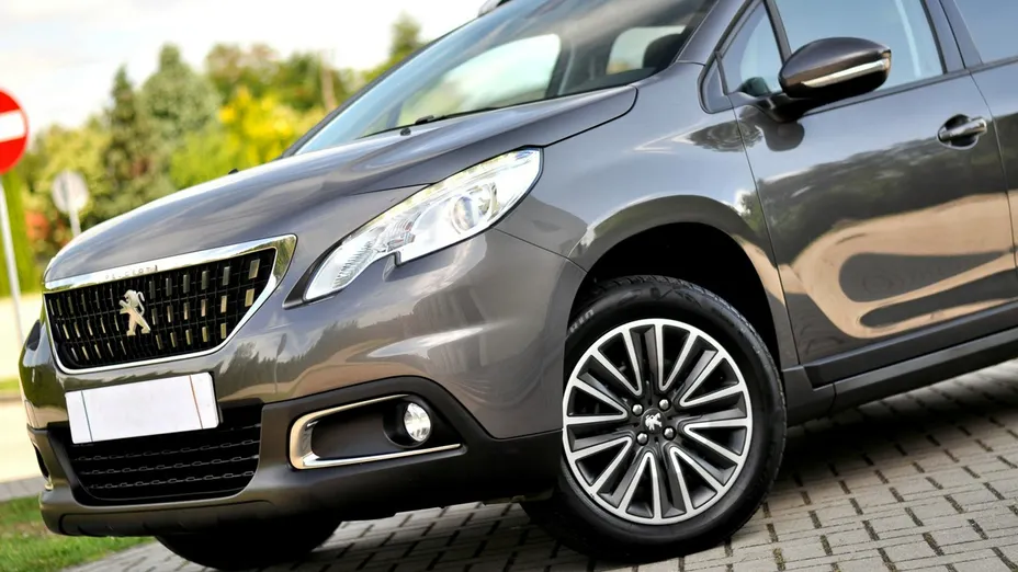 PEUGEOT 2008 -