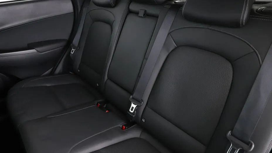 HYUNDAI Kona -