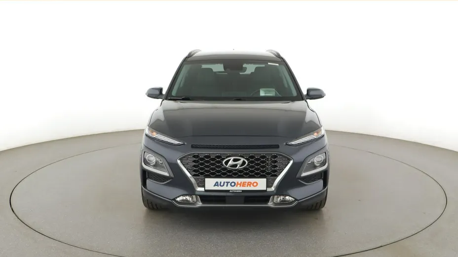 HYUNDAI Kona -