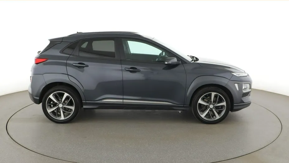 HYUNDAI Kona -