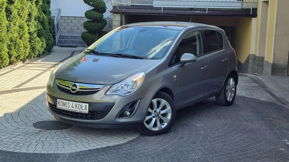OPEL Corsa -