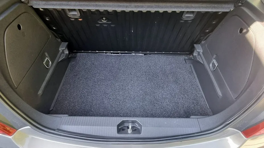 OPEL Corsa -