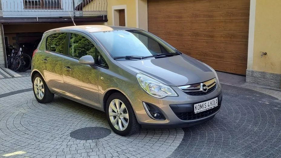OPEL Corsa -