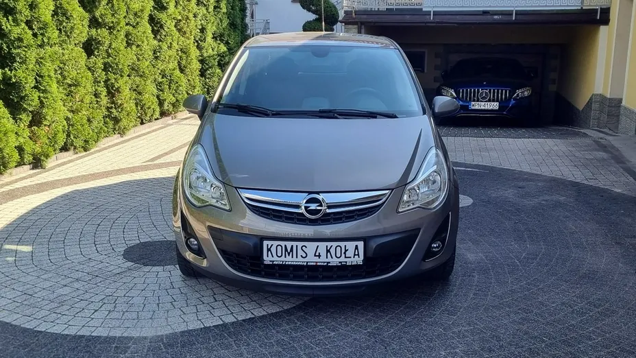 OPEL Corsa -