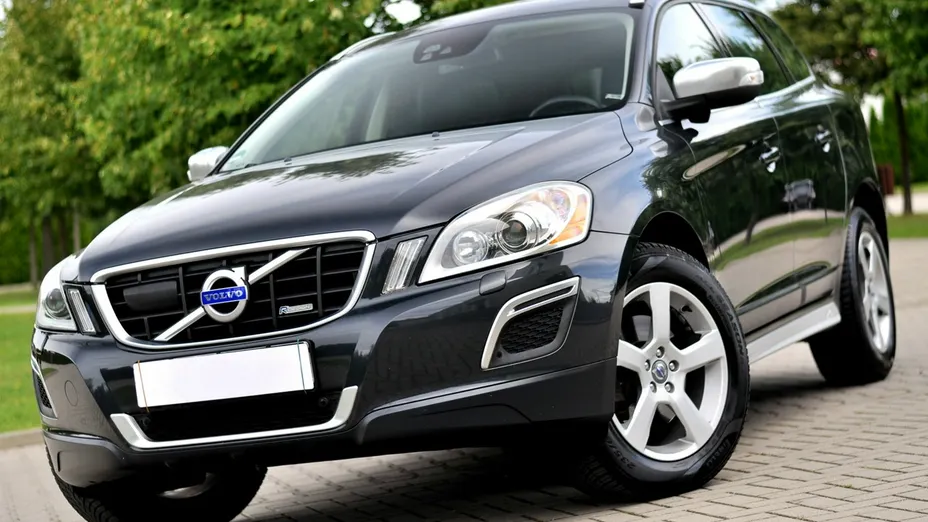VOLVO XC60 -