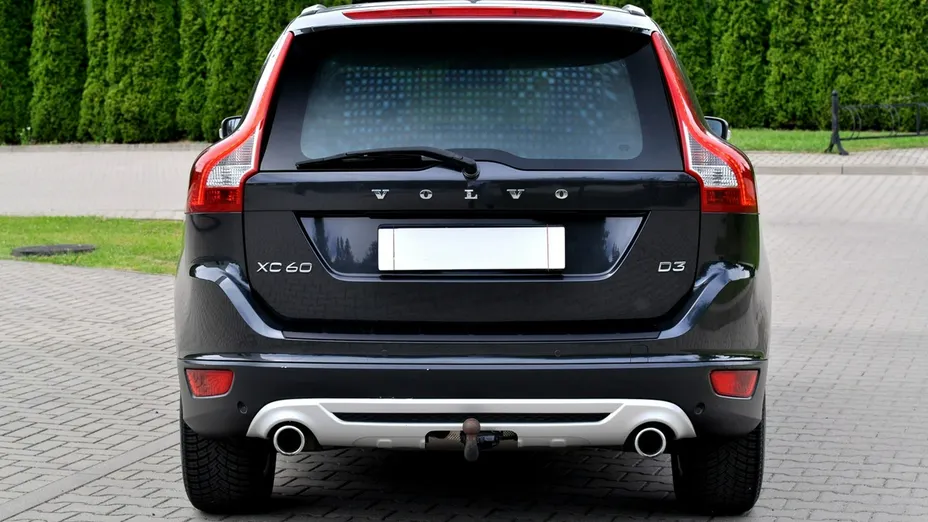 VOLVO XC60 -