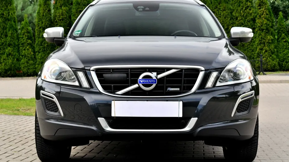 VOLVO XC60 -