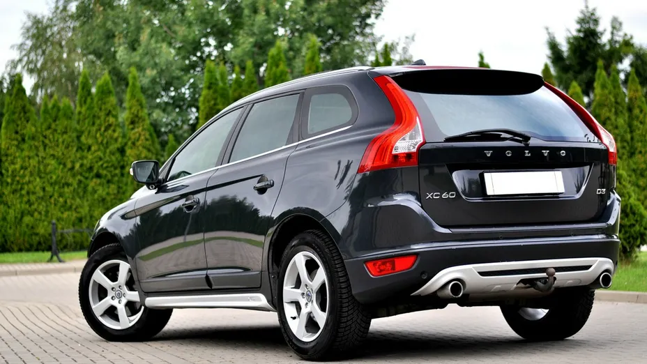 VOLVO XC60 -