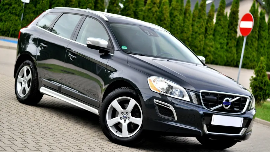 VOLVO XC60 -
