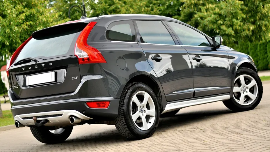 VOLVO XC60 -