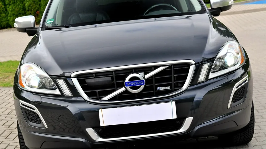 VOLVO XC60 -
